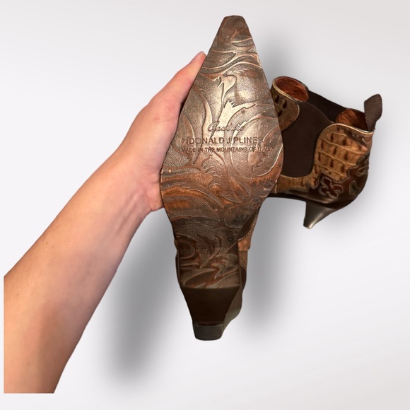 Donald J Pliner ‘Visit’ Women’s Croc Ankle Boots 7.5 - Picture 3 of 4